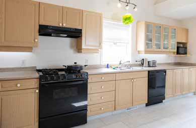 VanWest_College_Brochure_2025_頁面_20_影像_0012