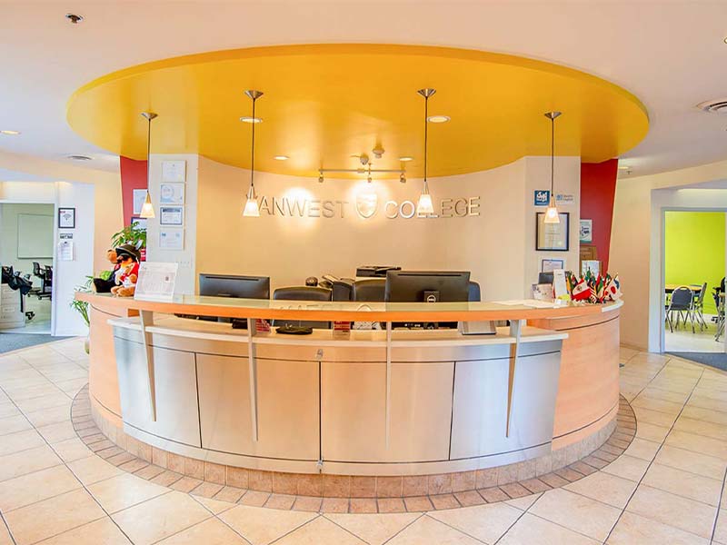 vanwest-college-small-vanwest-vancouver-2
