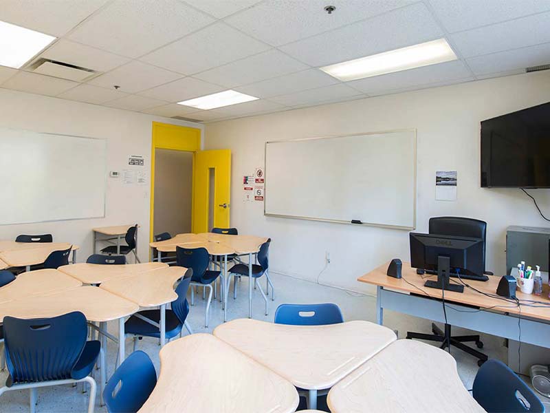 vanwest-college-small-vanwest-vancouver-5