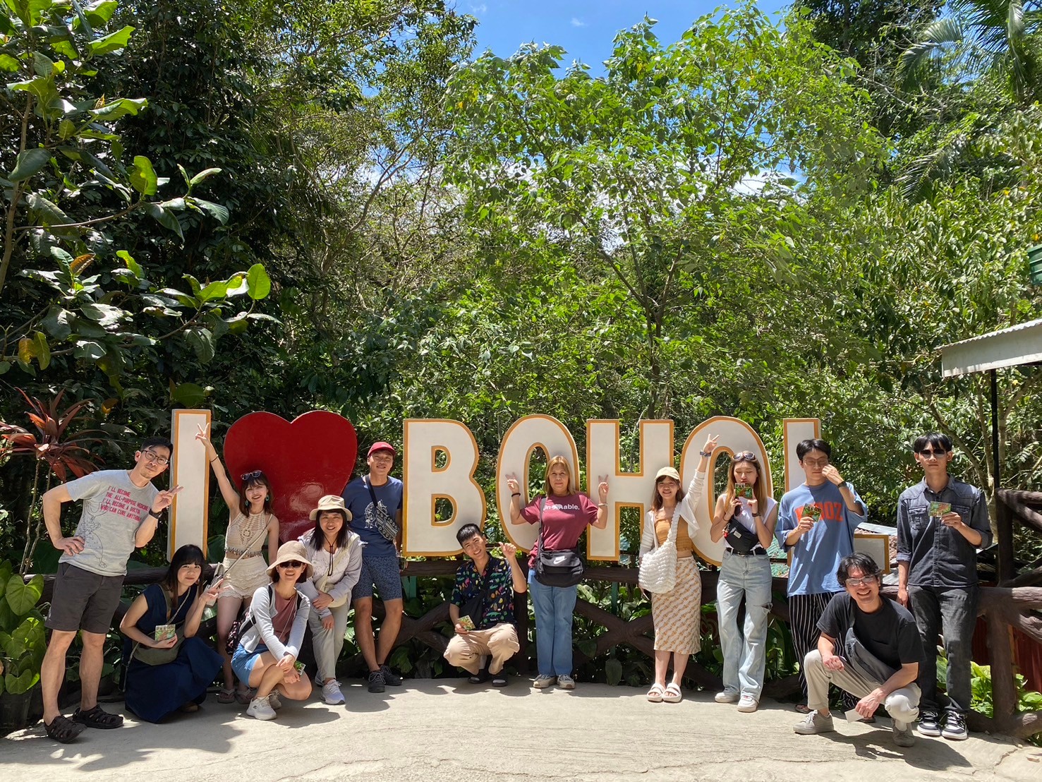 LINE_ALBUM_Bohol travel_240413_16